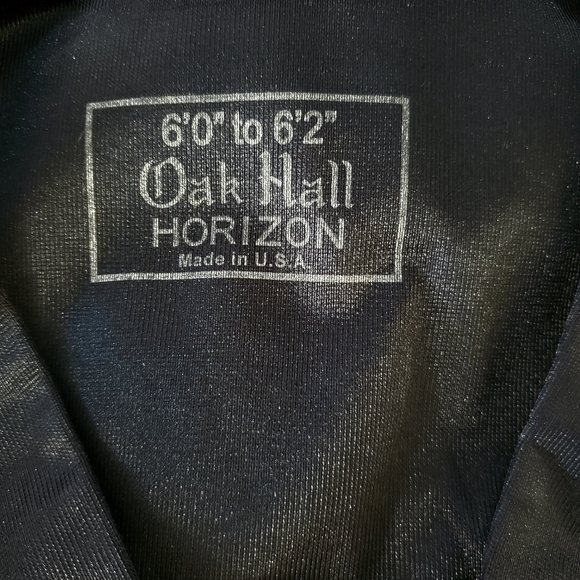 6'0" to 6'2" Oak Hall Horizon Black Graduation Gown - Picture 3 of 5